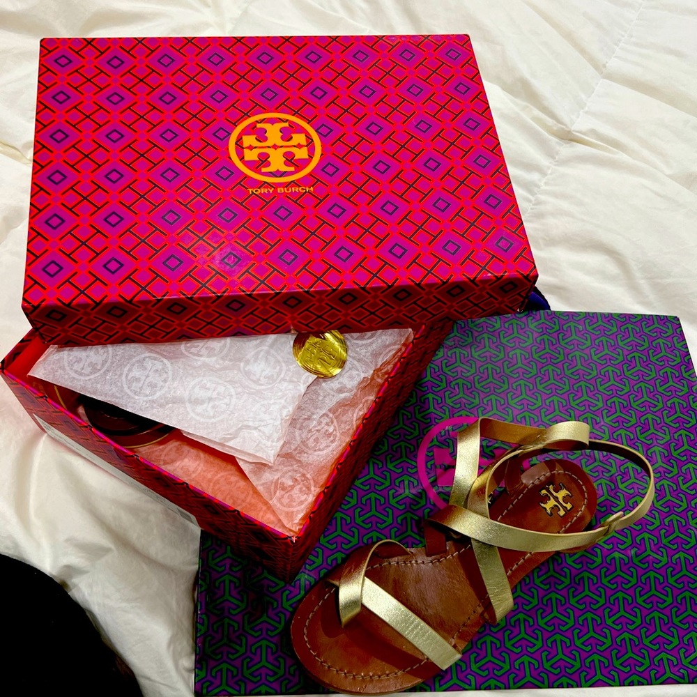 Tory Burch Patos Gold Crisscross Flat Gladiator Sandal - Size 8 Gently Worn